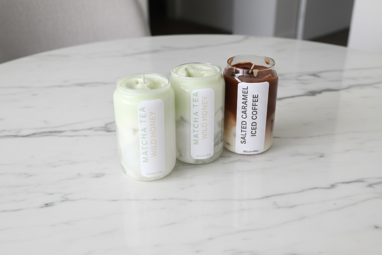 BGcandles auf Marmortisch