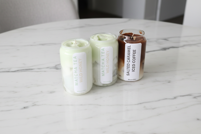 BGcandles auf Marmortisch